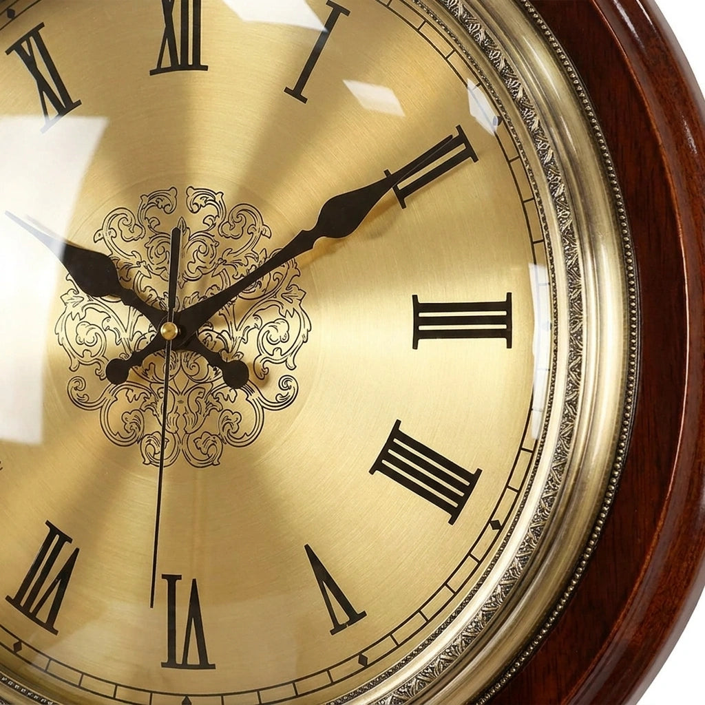 Horloge murale doree nordique vintage - zoom finition doree premium