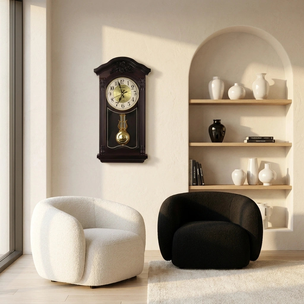 Horloge comtoise pendule antique - mise en situation salon fauteuil
