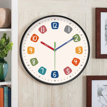 Horloge Enfant  Cadran et Aiguilles Colorés Moderne