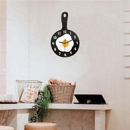 Horloge Murale Originale  Design Cartoon Poêle en Fer Égoutté