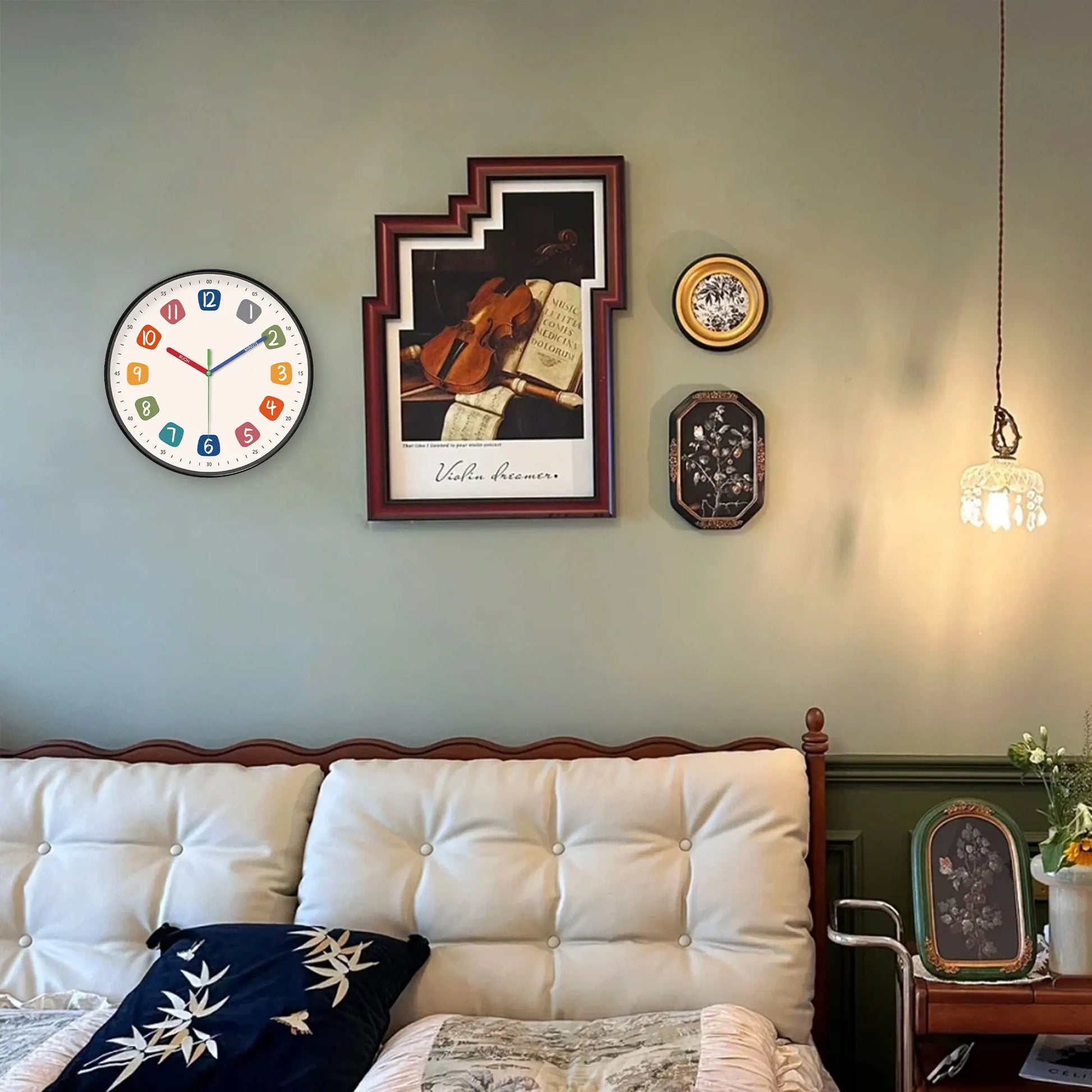 Horloge Enfant  Cadran et Aiguilles Colorés Moderne