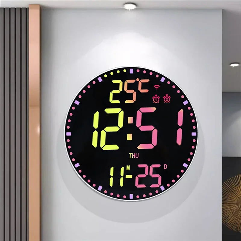 Horloge Murale Digitale  LED Colorée avec Double Alarme Moderne