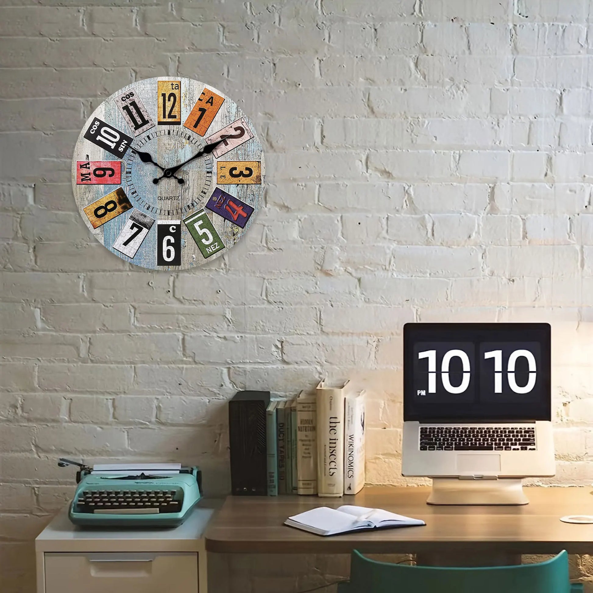 Horloge Murale Scandinave  Bois Bleu Chiffres Colorés