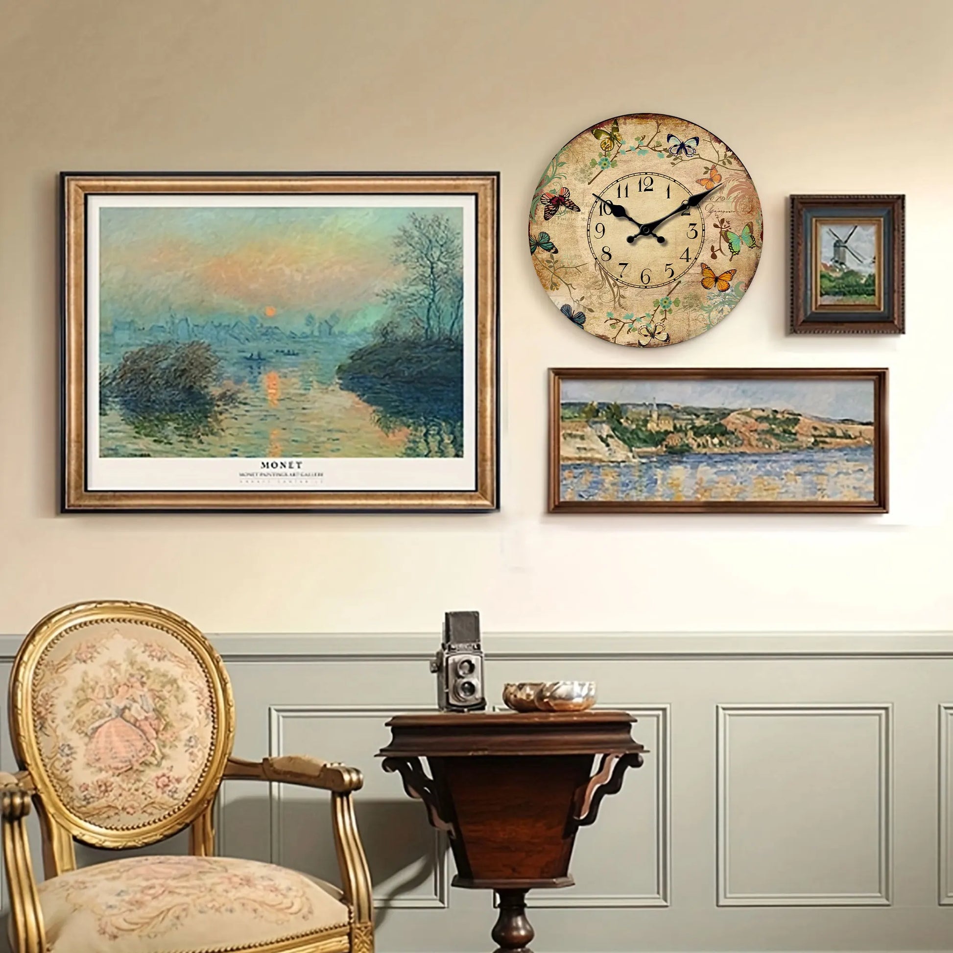 Horloge Murale Rétro en Bois  Fleurs et Papillons Colorés